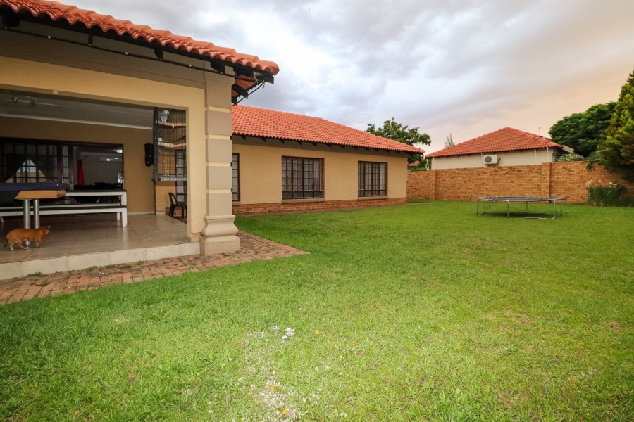 3 Bedroom Property for Sale in Flamwood North West